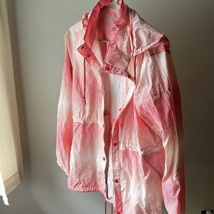 Columbia wind breaker